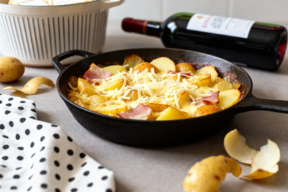 Recette de grand-mère de tartiflette : La vraie savoyarde